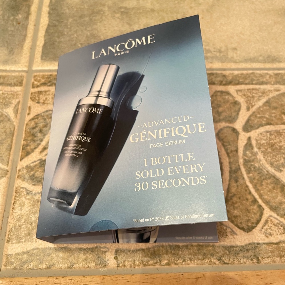 Lancôme Paris Advanced Génifique Face Serum Sample 0.27 Fl Oz